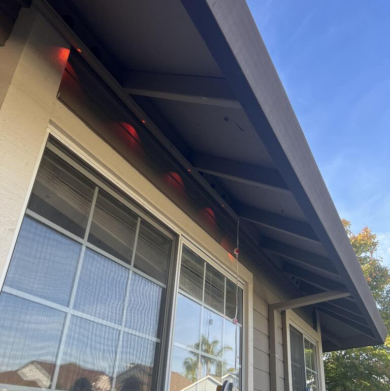 SnapTrack® For Philips Hue Permanent Outdoor Lights- Metal Channel System