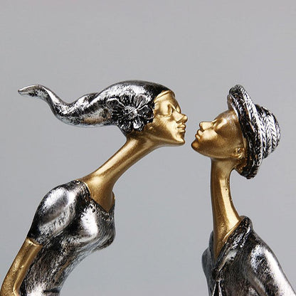 Kissing Decorative Sculpture