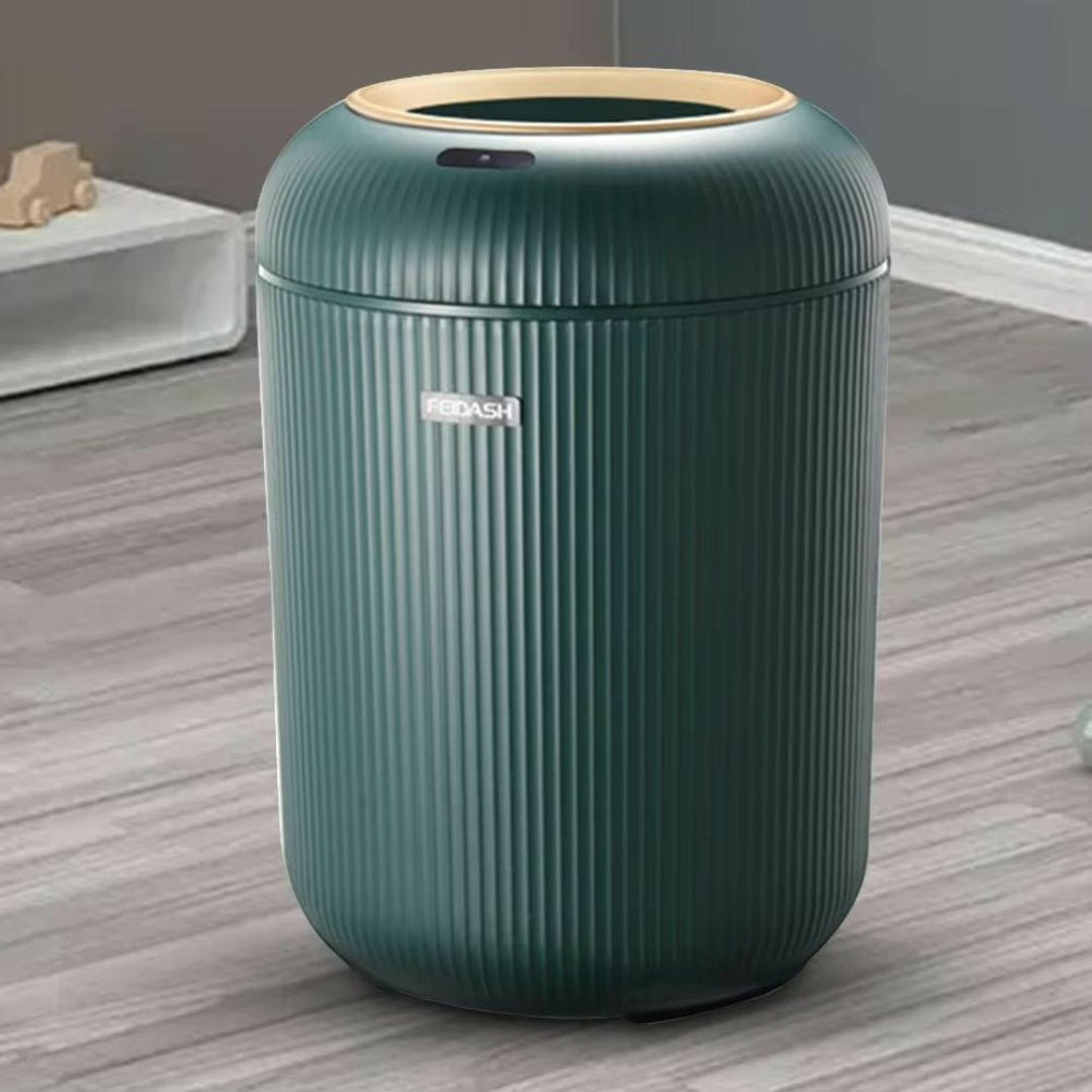 Smart trash can with sensor - premium technology