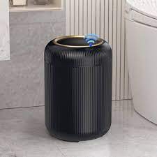 Smart trash can with sensor - premium technology