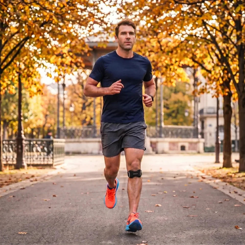 Runner wearing the patellar strap